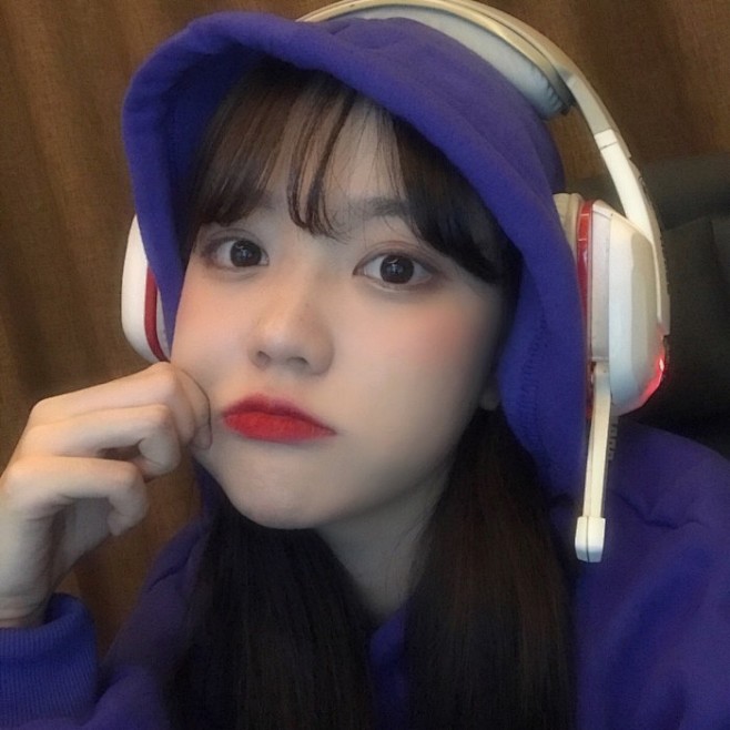 女头