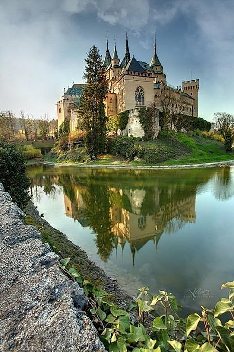 斯洛伐克  波切尼斯城堡