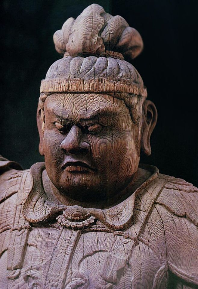 日本奈良招提寺，持国天像木雕 ​​​​