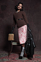 复古华丽的黑女人时装-棱角分明的轮廓，真丝雪纺的礼服，灵感来自四十年代的实用性魅力---酷图编号1037968