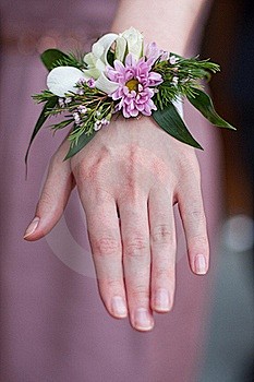 'Wrist corsage prom'...