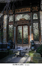 Courtyard, Paris, France
photo via belle 