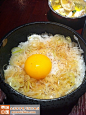 @我们的日式烧肉屋 的#监狱饭# ：这个蛋被一帮小银虾包围了，15元～～