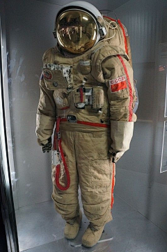 小杨学设计采集到宇航服