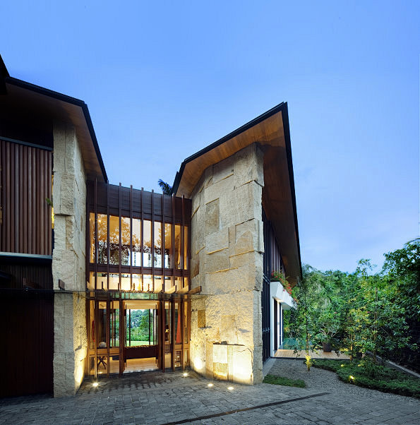 较特别的屋檐结构和灯光处理thewingedhousek2ldarchitectshd