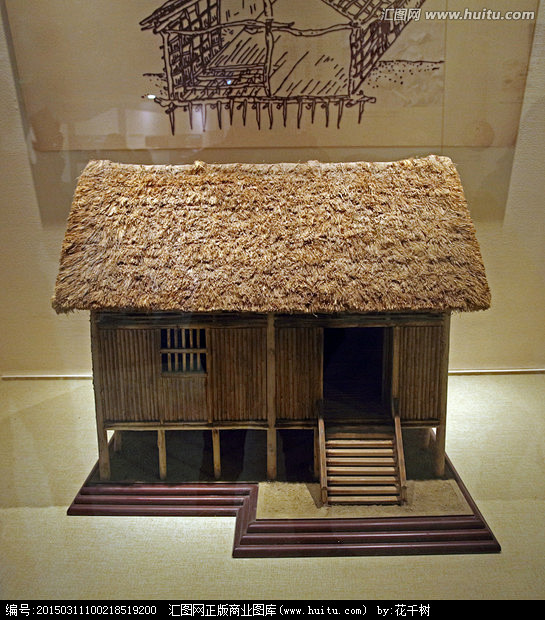 十二桥遗址干栏式建筑模型