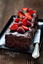 Chocolate cake with strawberries