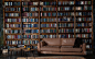 图书馆的书架。有很多书的大书柜。房间里的沙发用来看书。有书架的图书馆或商店。舒适的书的背景。书店的书