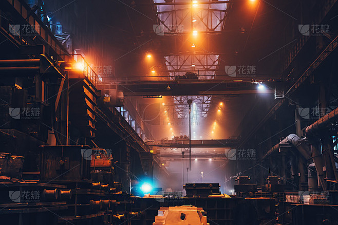 重工业、工业冶金厂车间内部、炼钢制造