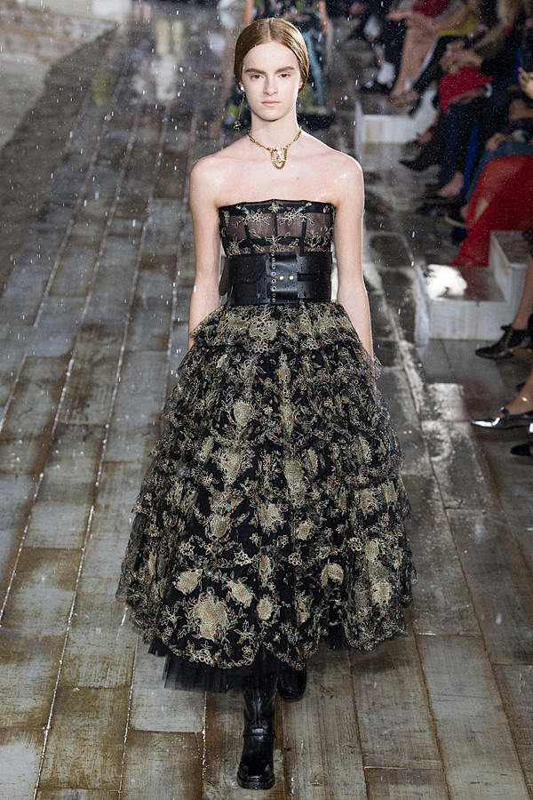 DIOR 迪奥2019早春度假系列时装秀...