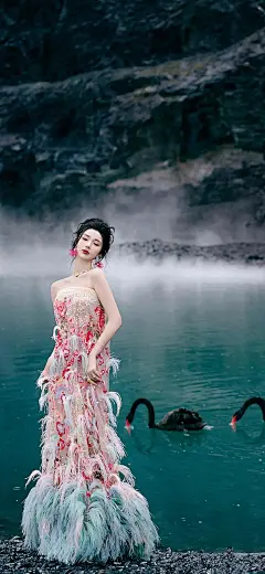 美女壁纸～王星辰，这身花裙子配上...@霁枫壁纸的动态