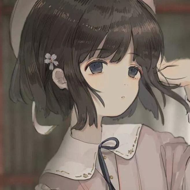 短发,眼睛无神女孩