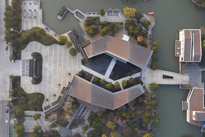 江苏泰州溱湖景区服务中心建筑改造设计/桐...