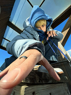 在画画的虫子采集到人物素材