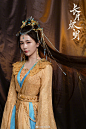 #罗云熙白鹿古装氛围感好绝# 送上古装仙侠大剧《长月烬明》全阵容独家定妆照~疏狂俊朗有之，明丽清婉有之……众人衣袂翩翩之间尽显中式仙侠美感，@罗云熙Leo @白鹿my @陈都灵 @邓为D @SNH48-孙珍妮 @耿業庭Eddy 倾情出演，期待快快上线~#长月烬明定妆照# ​​​​