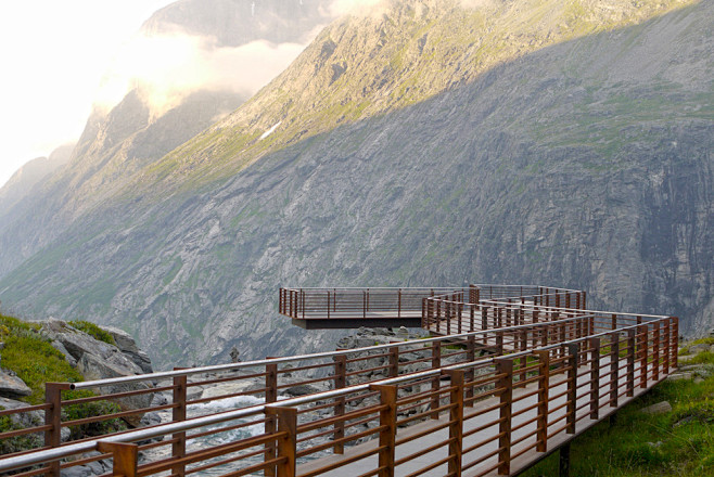 挪威特罗斯蒂戈山道观景平台