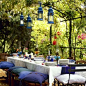 花园蓝白餐桌设计