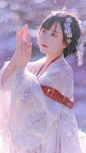 任春风十里轻飏，奏一曲波澜眷恋。