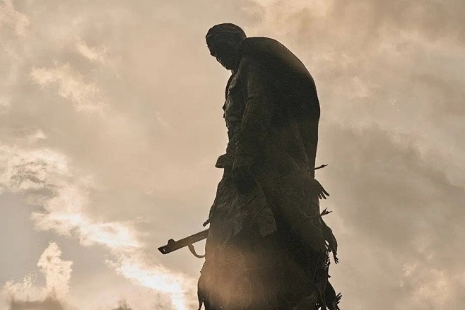 我记得俄罗斯勒热夫战役的纪念雕塑当时爆出...