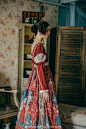 #贵妇人与独角兽定档5.16# 人台图和模特图同角度对比

P1P2无接袖正面图，腰间珍珠腰带本次都是赠送滴
P3P4无接袖背面图，没错，OP是素鸡款
P5是平铺图，来源@莎莎还是沙沙 ，这个搭配真的带给一份欢喜
P6P7有接袖正面图，人台图没有腰带效果
P8P9有接袖侧面图，我要承认人台图侧面看有点孕，但 ​​​​...展开全文c
