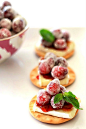 sparkling sugared cranberry brie bites #赏味期限# #下午茶# #蛋糕#