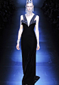 Armani Privé Haute Couture FW 2012｜繁星璀璨，万籁俱寂，我流下的泪化作你裙角的钻石……那一帘水晶面纱真是美极了！
