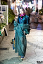 #原宿街拍# Uno, 搭配：Vintage Green Kimono, Pastel Bob, Platform Heels & Fishnets in Harajuku O网页链接 ​​​​