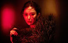 古力娜扎典雅性感高清桌面壁纸