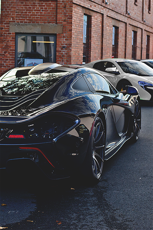 McLaren P1