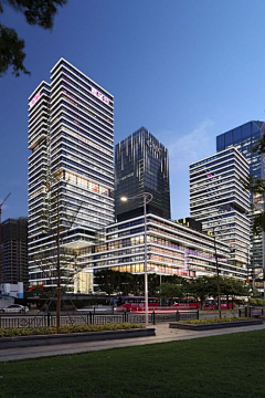 橙子心心采集到建筑楼体大桥亮化