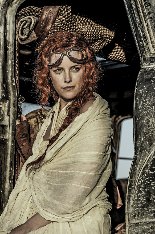 疯狂的麦克斯4狂暴之路madmaxfuryroad2015