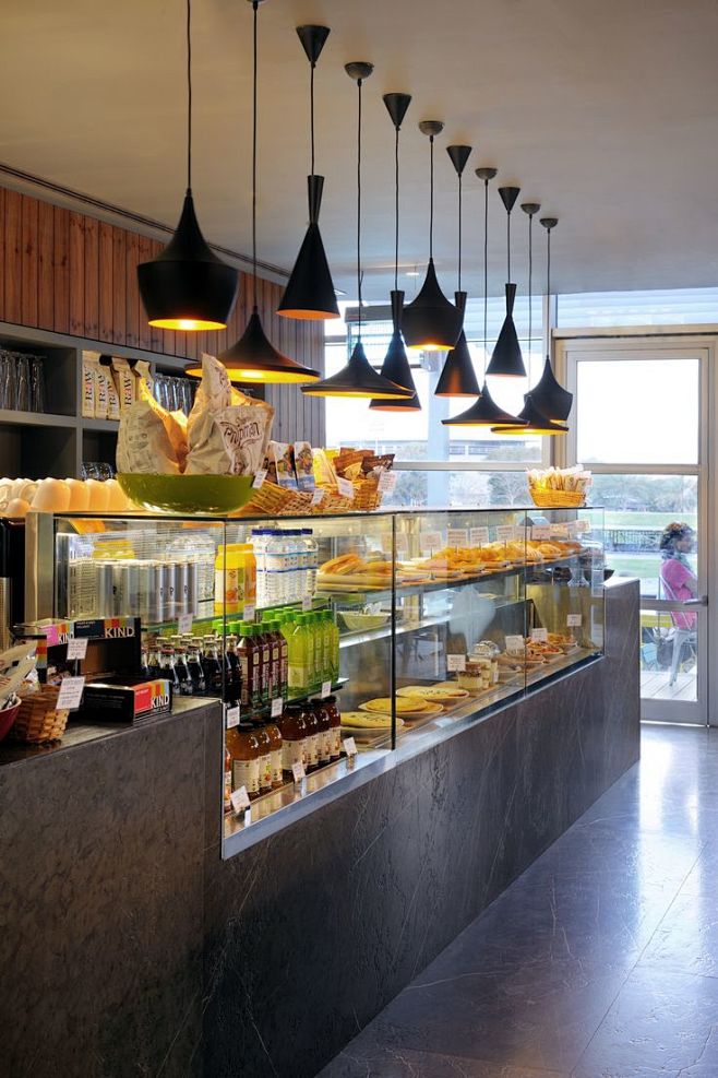 Fresh food counter: 