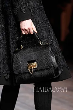 【图】与猫头鹰共舞的中世纪复古奢华美感，2014秋冬米兰时装周杜嘉班纳 (Dolce &amp; Gabbana) 秀场细节_第15页_2014秋冬配饰_海报时尚网