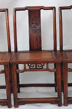 本店经营老上海家具及欧式家具，大部分产品为老旧货，也可以按客户要求找寻老货，或者重新按样订制（仿古旧家具）。如果需要成批定制全新的，可以按客户要求的尺寸、颜色来生产，量大价优。上海市内可送货。更多货品请与店主联系。 电话:13901685220 13621990301 (微信) 官网：www.xiafeiroad.com(点击内在链接可至淘宝网店）邮件:angelafurniture@163.com QQ: 810148954 仓库地址：上海市闵行区繁兴路99号3楼 备注：因家具为大件，地区远近不同。所以