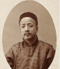 1903年7月31日，沈藎被刑部杖斃。沈禹希，即是沈藎，他曾參與維新變法，變法失敗後成為了激進的革命派，長期從事新聞工作。1903年7月31日，因揭露中俄密約而被清廷處死，成為中國曆史上第一位因言被殺的新聞記者。這是中國第一位殉職的新聞記者，這是用生命說真話的湖南漢子。