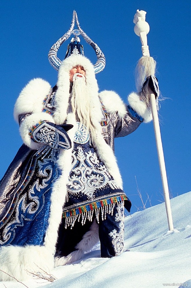 俄罗斯西伯利亚的冬日之神，比圣诞老人威猛...