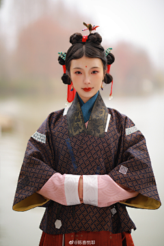 野有郁丶采集到妆发