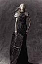 美女と鎧風ドレス。フォトグラファーNyree Mackenzieが撮影したファッション写真「Queen of kings Editorial」 | ARTIST DATABASE