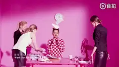 #王菊MV#
#王菊MV#菊姐的新歌《work for me》，多元化的音乐风格，MV中的菊姐格外艳丽。有种女王的气质，正如歌词中说的：“臣服于我，为我卖命” L圈内扒组的秒拍视频 ​​​​