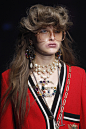 Gucci Spring 2018 Ready-to-Wear Fashion Show : The complete Gucci Spring 2018 Ready-to-Wear fashion show now on Vogue Runway.