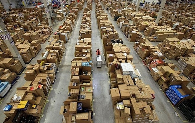 亚马逊(Amazon)的大仓库
