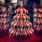 Christian Louboutin高跟鞋圣诞树陈列设计