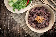 “Khao kan chin”