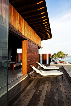 设计师小唐采集到26款海滨别墅的设计