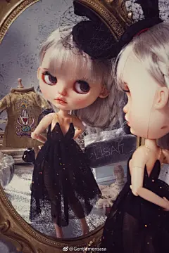 置顶 返圖一波⋯今天凹了新造型@Noise_doll 畫風也是可以變正經的⋯@-刀田一 衣服太美既然編號是生日月⋯要珍藏起來 ​​​​