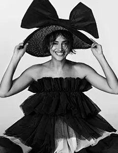 艾琳娜·谢克（Irina Shayk），Giampaolo Sgura为《 Vogue》杂志西班牙2018年9月发行（8）.jpg