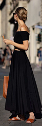 Black maxi skirt + crop.: