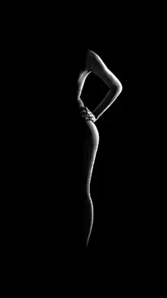 (1 条消息)有哪些适合做手机壁纸的黑底色图片？ - 知乎