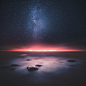 浩瀚的尽头，温暖的灯火。作者：Mikko Lagerstedt