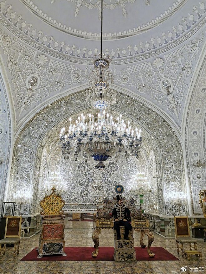 【戈勒斯坦宫】又称玫瑰宫,位于德黑兰老城.